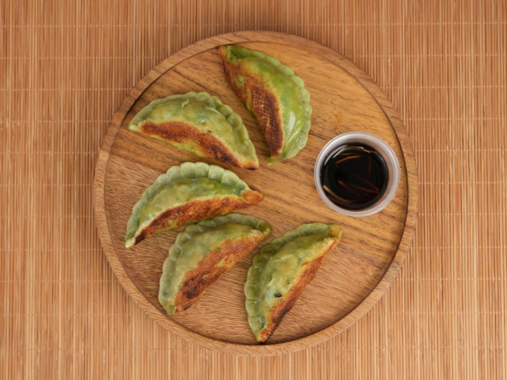 Chicken & Spinach Dumpling 菠菜鸡肉锅贴 (12pcs)